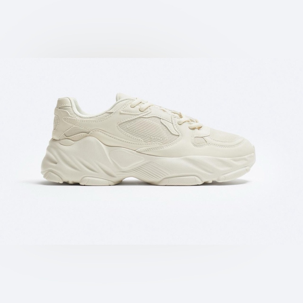 Zara Chunky Sole Sneaker NWOT. Size 10. Didn’t fit me.